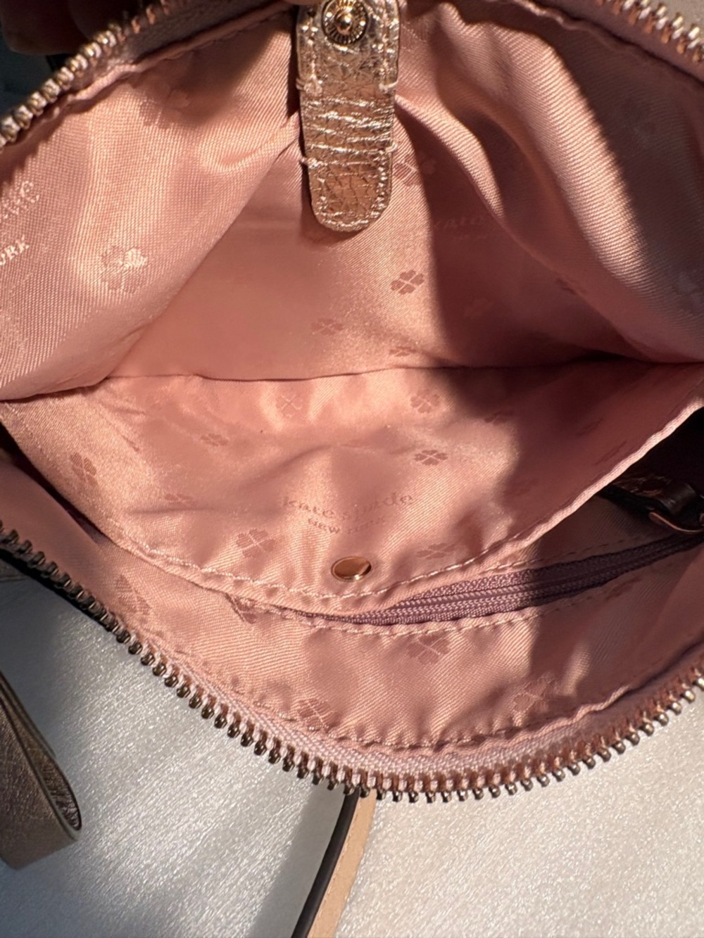 Kate Spade Rose Gold Champagne Pebbled Hobo Shoulder/Crossbody Pink Logo Lining - Picture 9 of 16